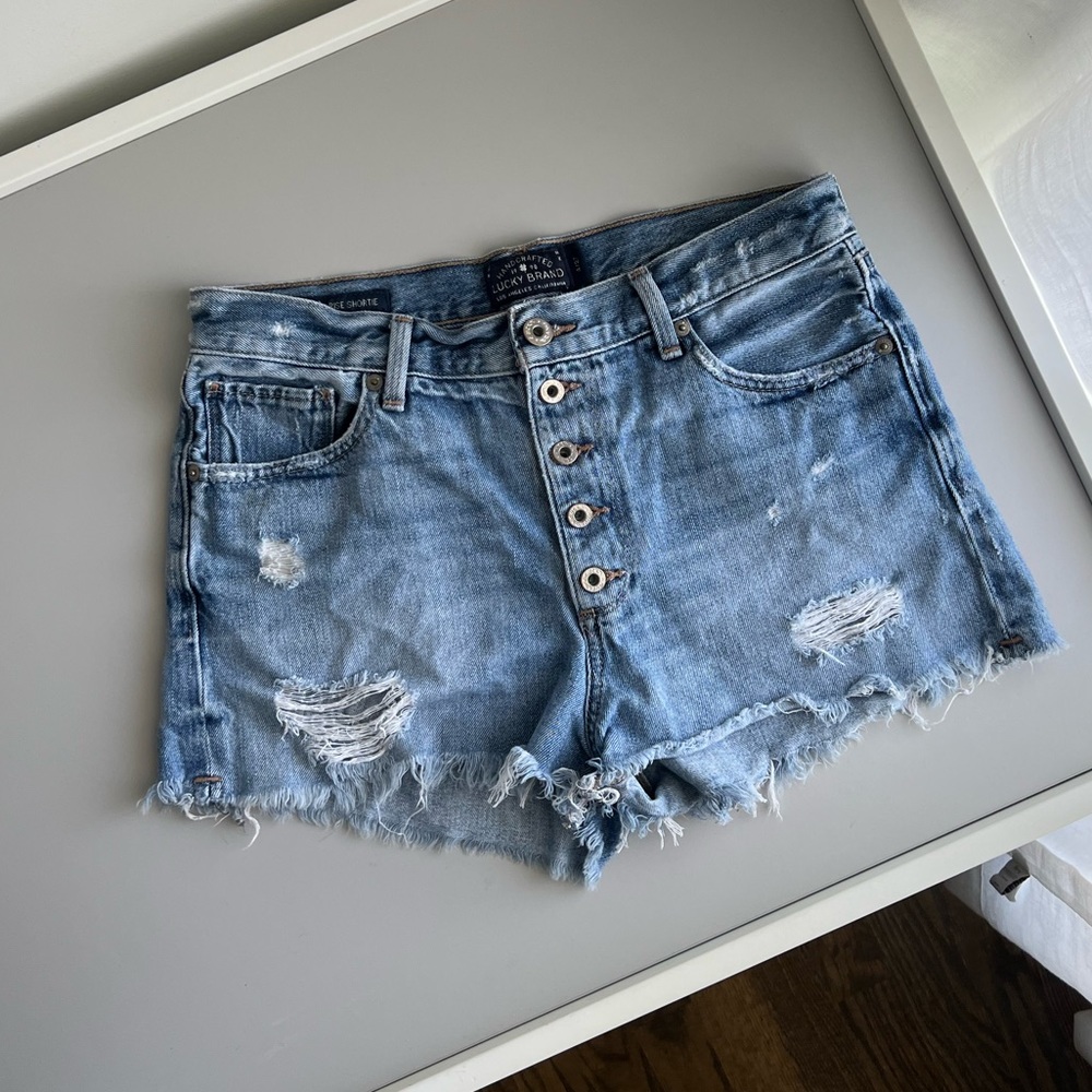 Lucky brand jeans denim distressed shorts size 4/27